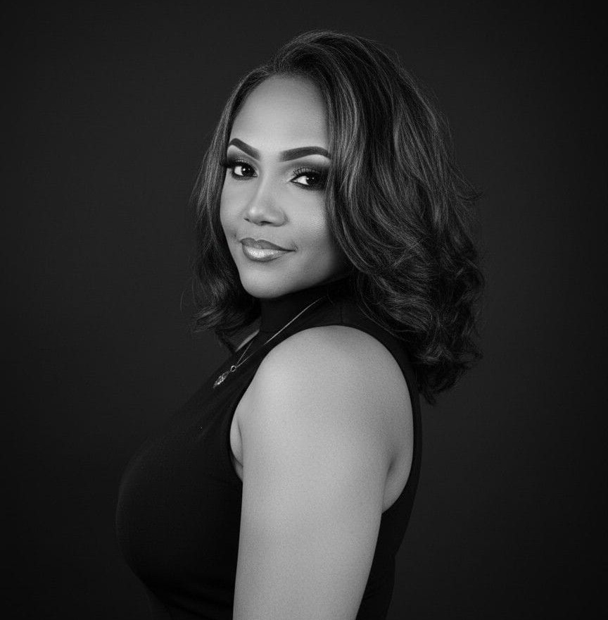 Black and white portrait of Sherryle de Lanoy